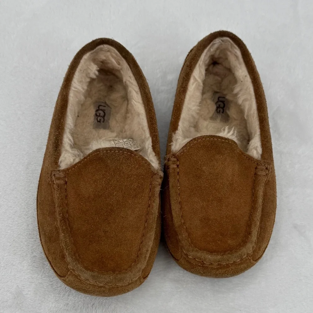 UGG Kids Ascot Suede Moccasin Slippers Chestnut Brown Sheepskin  Shoes Size 1